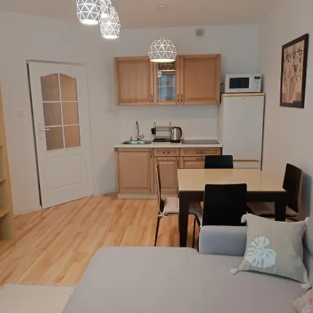 Apartamento Przy Metrze Kabaty Varsovia