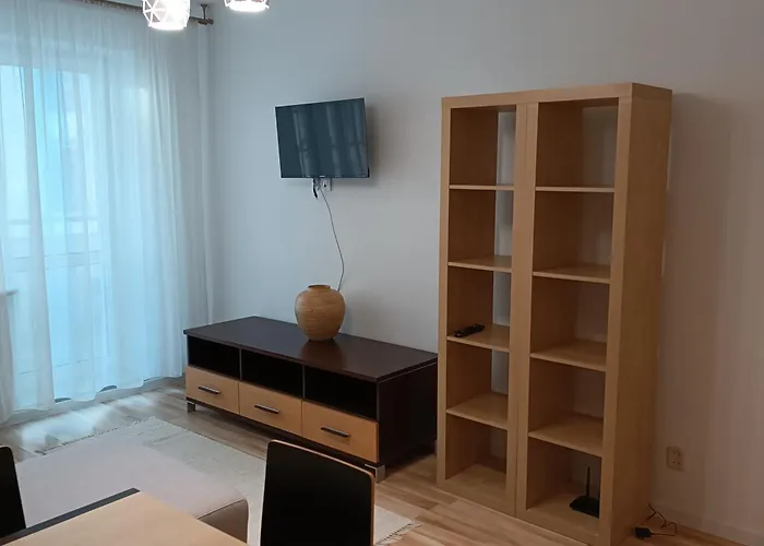 Przy Metrze Kabaty Lejlighed *